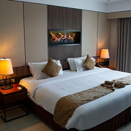 Bless Inn - Near Connaught Place New Delhi Exteriör bild
