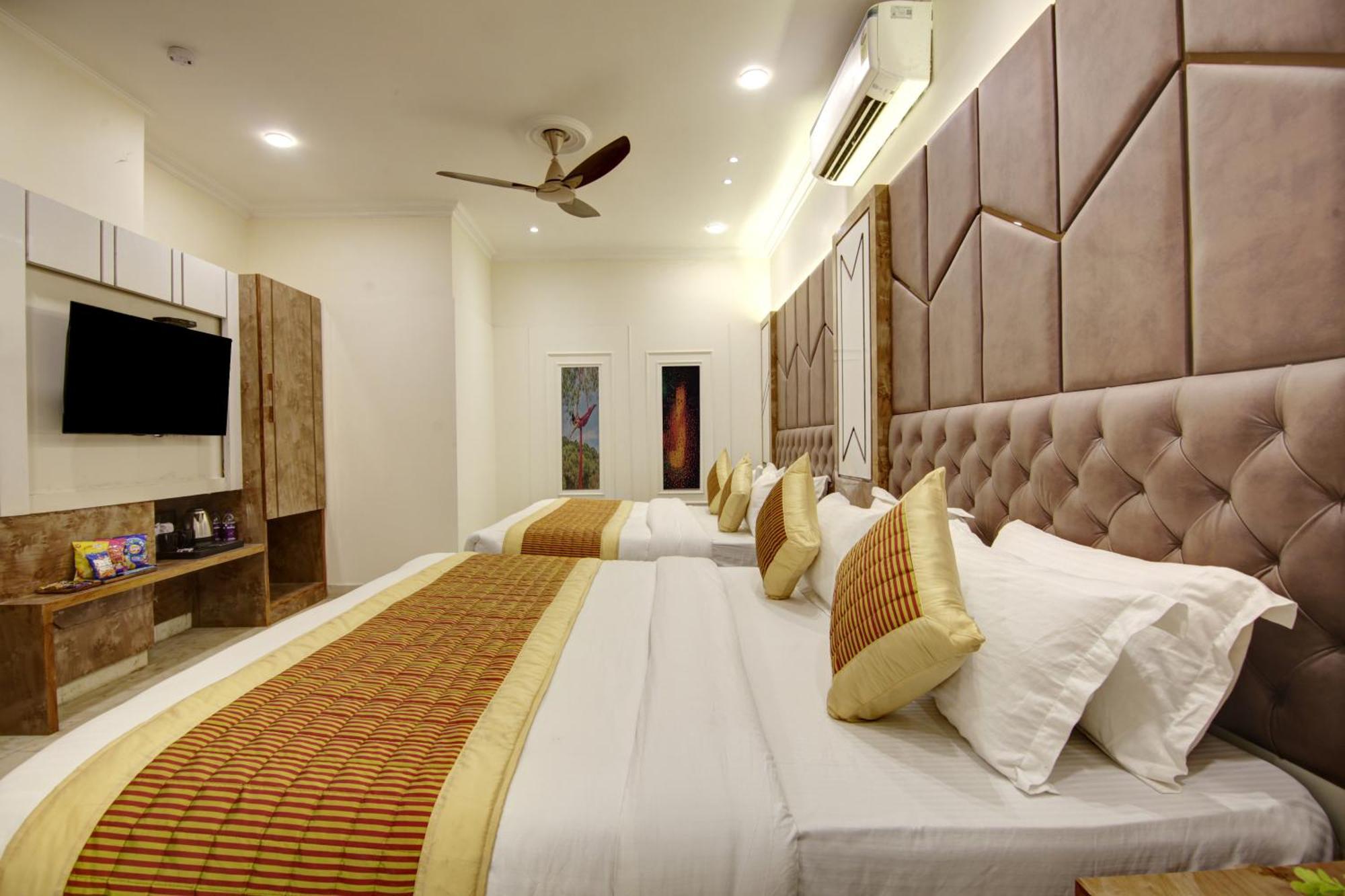 Bless Inn - Near Connaught Place New Delhi Exteriör bild
