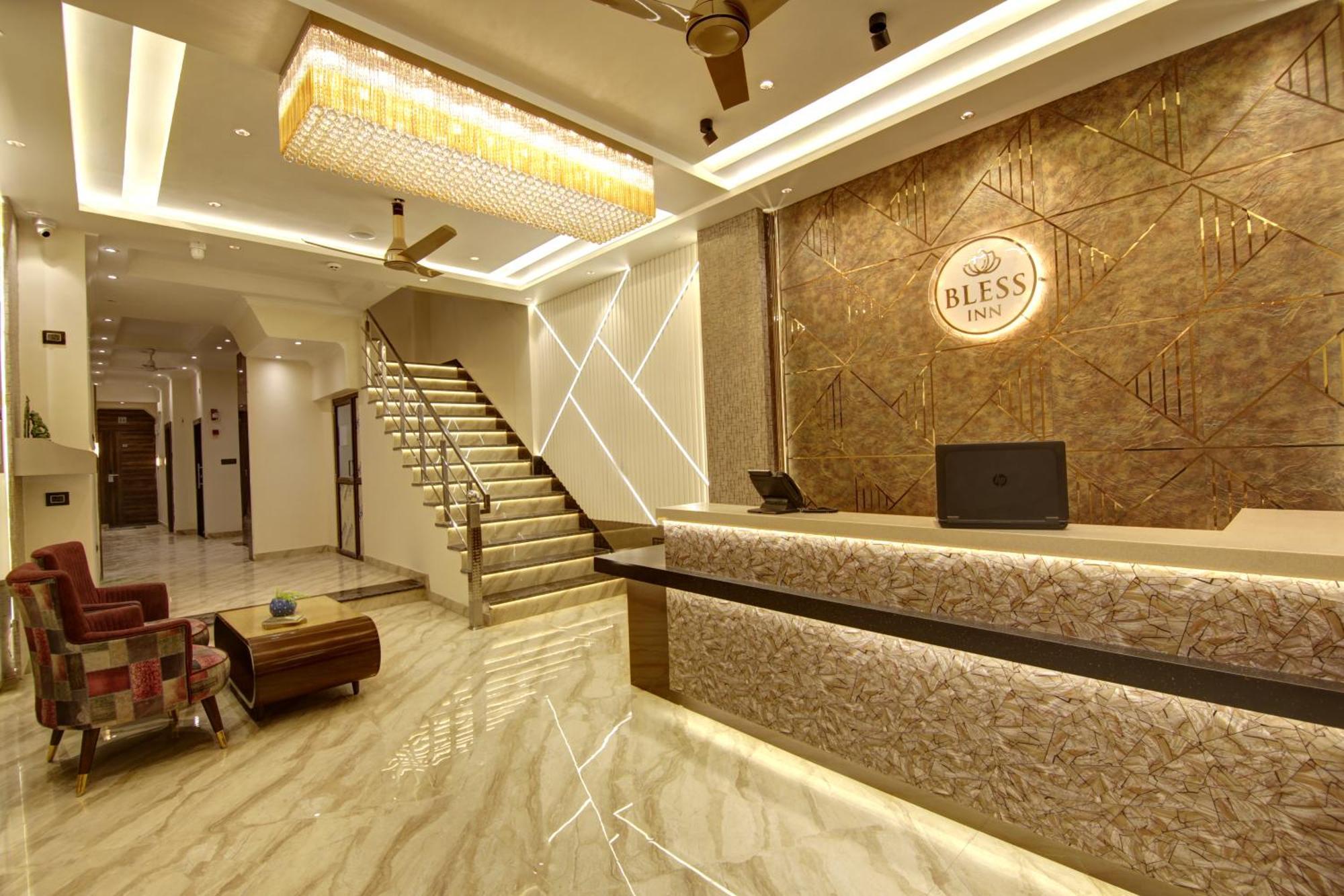 Bless Inn - Near Connaught Place New Delhi Exteriör bild