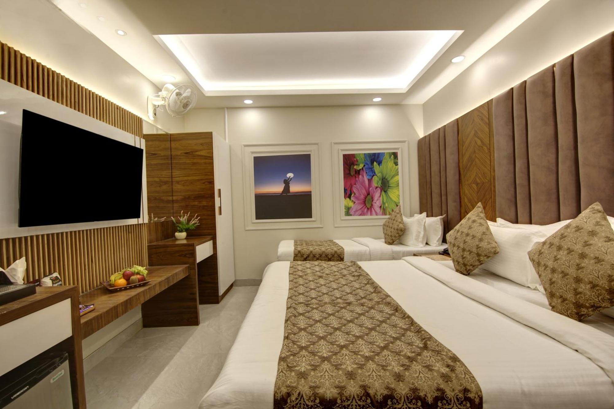 Bless Inn - Near Connaught Place New Delhi Exteriör bild