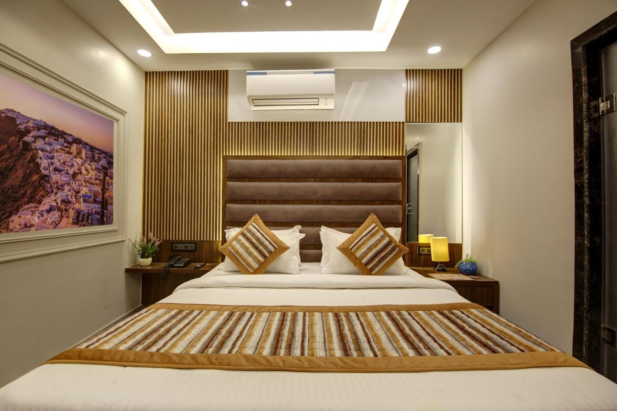 Bless Inn - Near Connaught Place New Delhi Exteriör bild