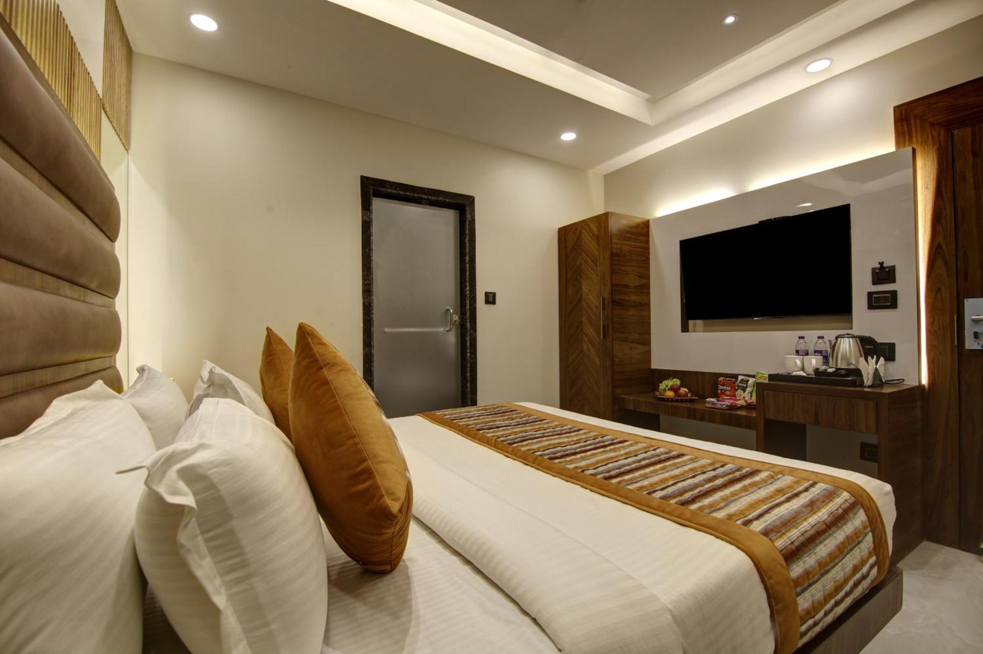 Bless Inn - Near Connaught Place New Delhi Exteriör bild
