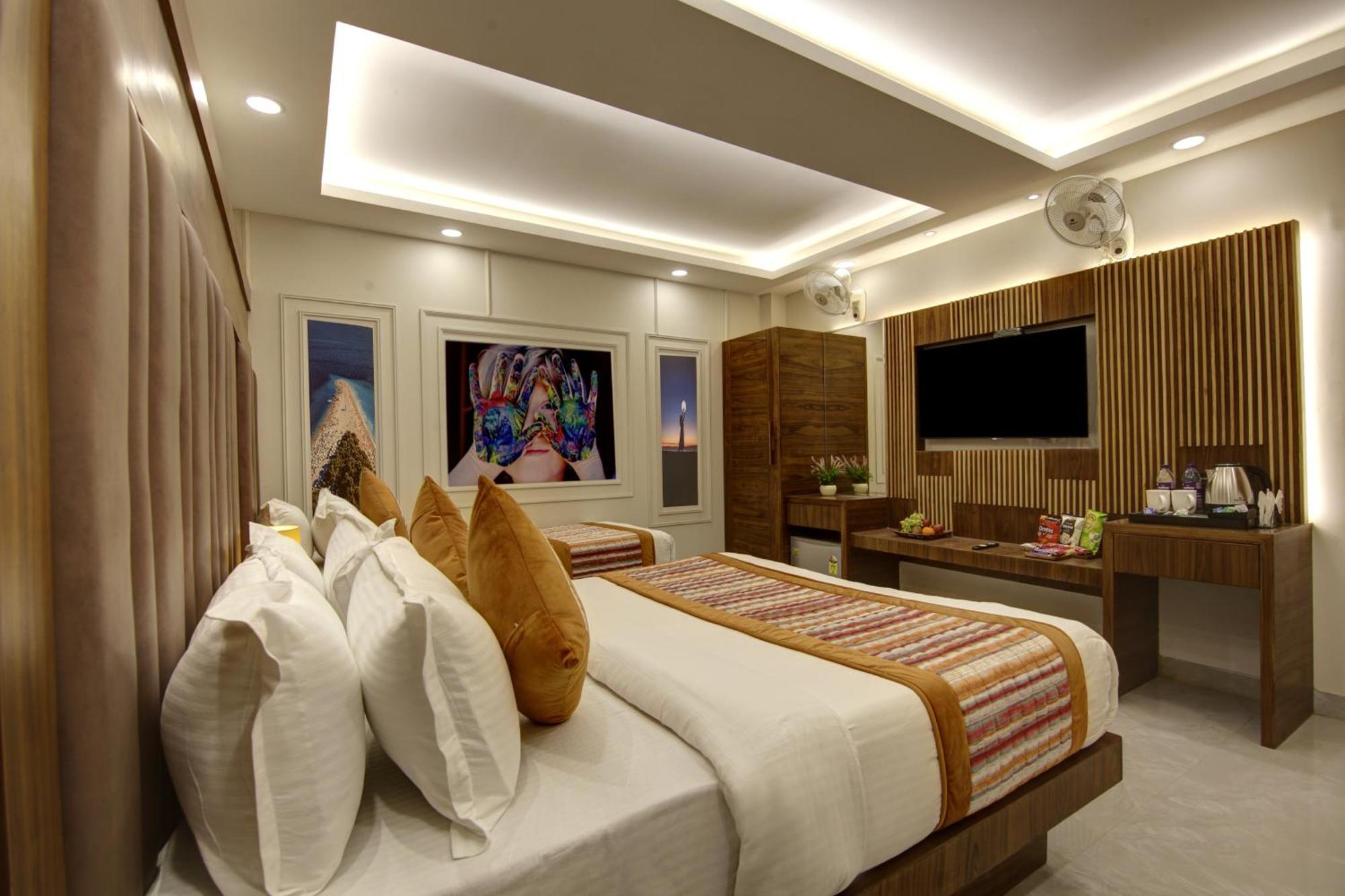 Bless Inn - Near Connaught Place New Delhi Exteriör bild