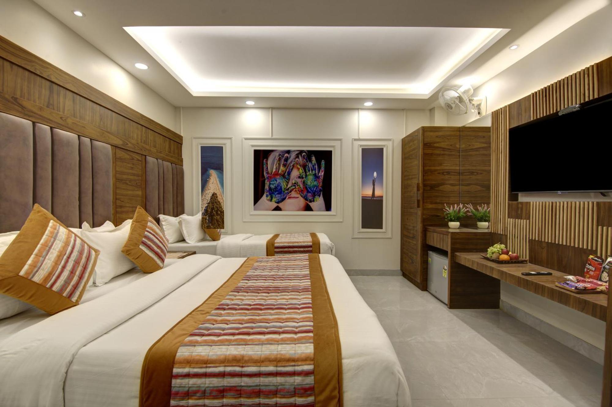 Bless Inn - Near Connaught Place New Delhi Exteriör bild