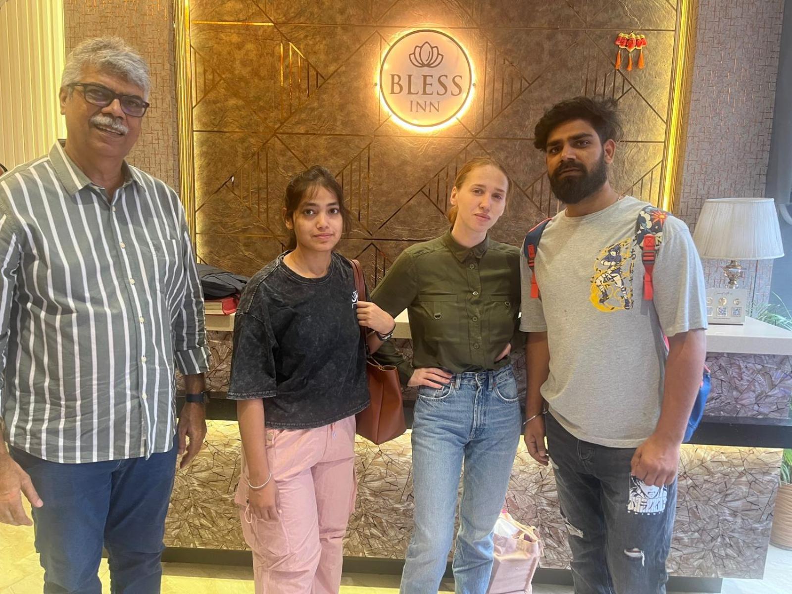 Bless Inn - Near Connaught Place New Delhi Exteriör bild