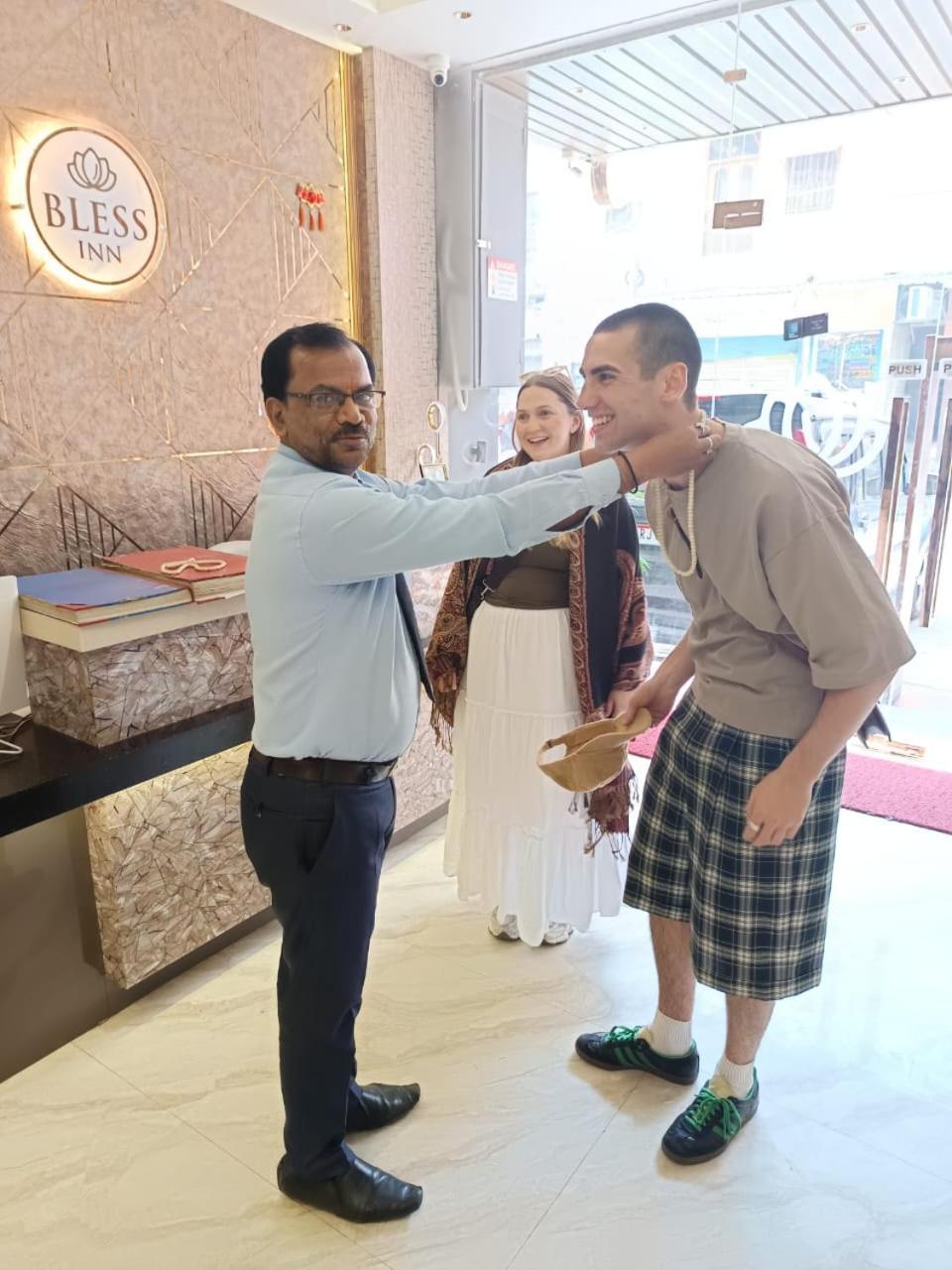 Bless Inn - Near Connaught Place New Delhi Exteriör bild